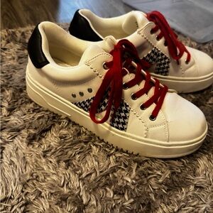 Hey Girl White and Red Women's Sneakers